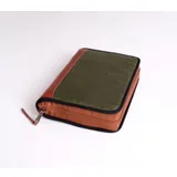 Stimmungsbild zu Bibelhülle Waxed Canvas 18,5x12,7x3,7 - oliv